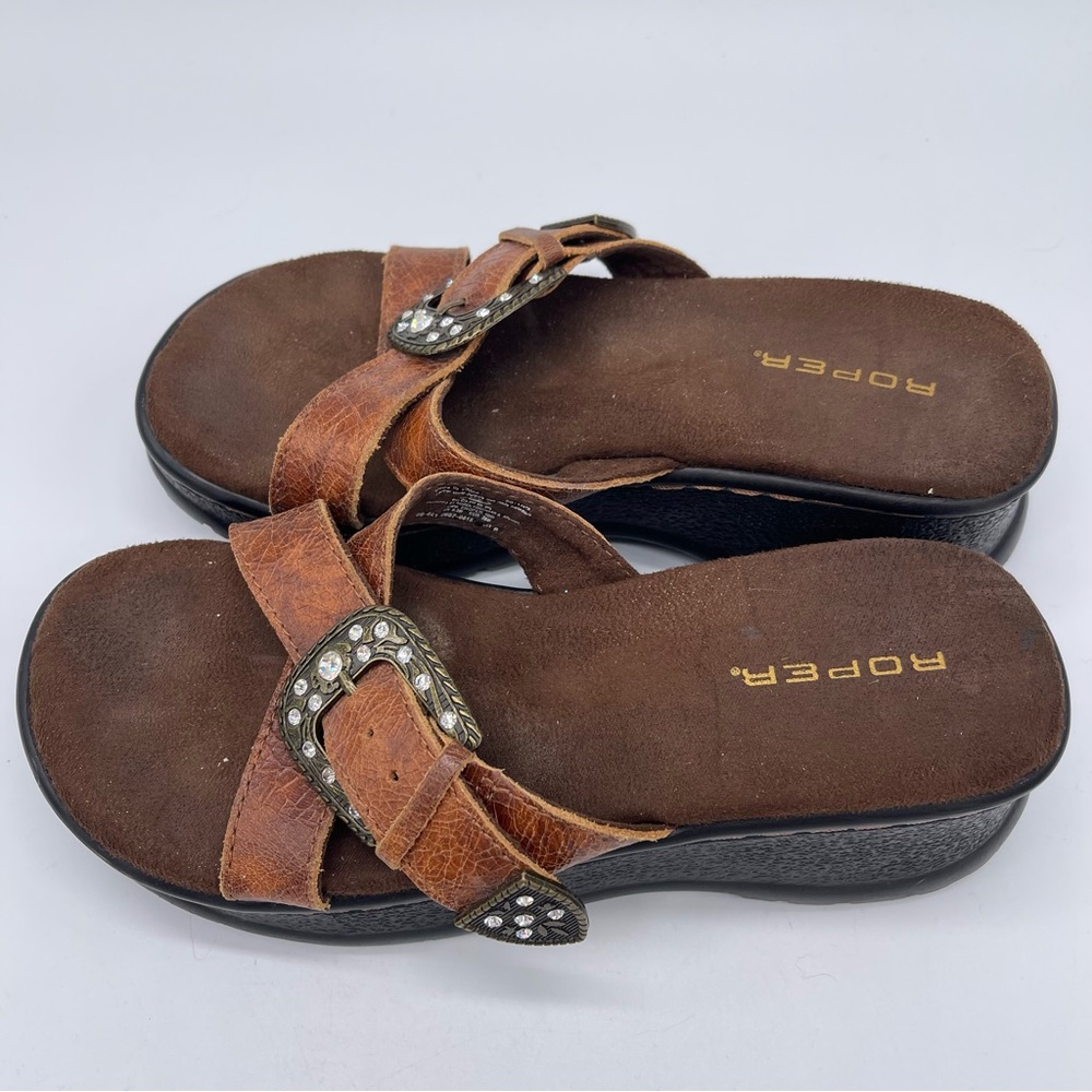 Roper, Leather Platform Sandals. Size 8. In excellent condition! 2.5" Heel! - Picture 4 of 8